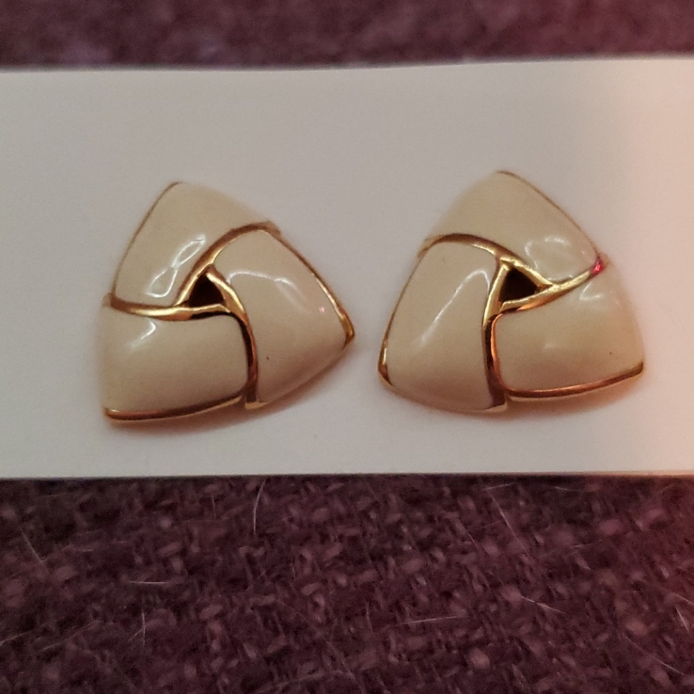 Ivory and Gold Pierce Earrings